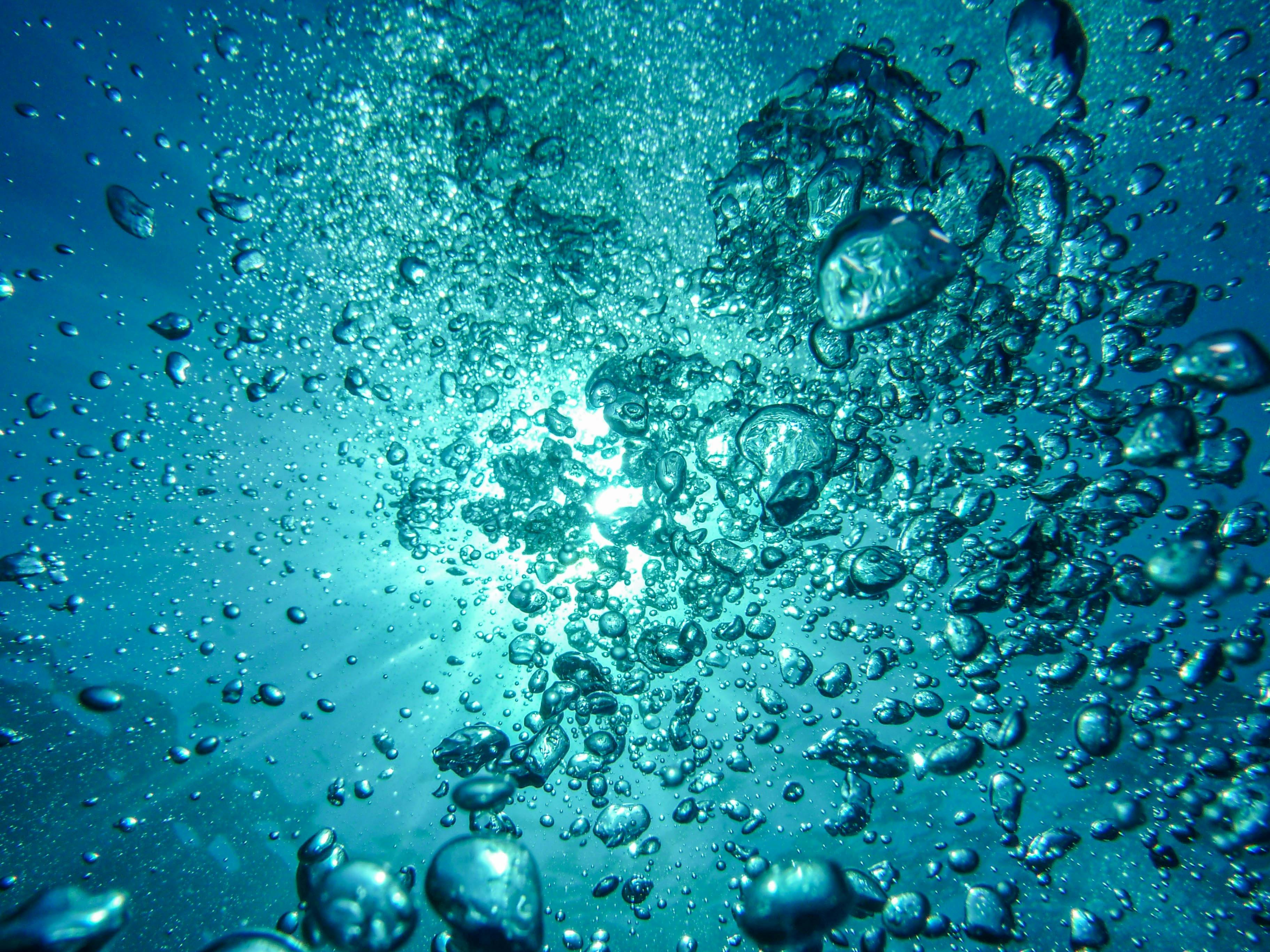 Aqua bubbles £4000 - £6000